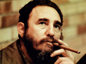 Fidel castro voi cigar